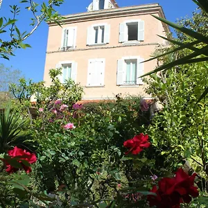 https://hotel-les-palmiers-saint-tropez.fr-provencehotel.com
